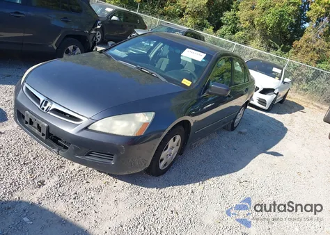 2007 Honda Accord 2.4 Lx z USA, uszkodzony, nr VIN 1HGCM56477A209704
